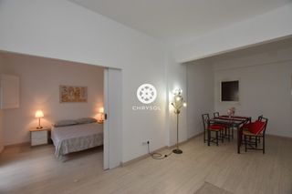 Büro  Sant elies. Planta baja con terraza en venta en sant gervasi.