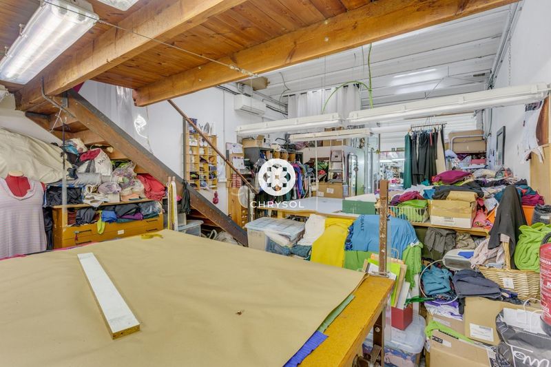 Foto aa3a909d-540b-4cbb-b9fa-43f535bed95b. Local comercial a Vila de Gràcia Barcelona