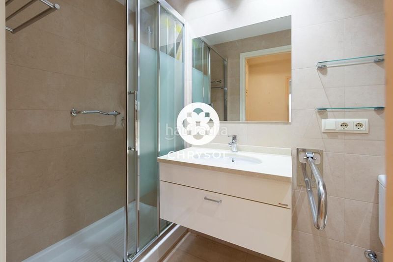 Foto 4b8c8d5e-e713-4184-843c-44a2f8f872cb. Pis amb calefacció aparcament a Sant Gervasi - Galvany Barcelona