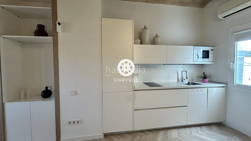 Foto fcc1a61a-24aa-4200-8508-02ecd9b93fa4. Àtic amb calefacció a Dreta de l´Eixample Barcelona