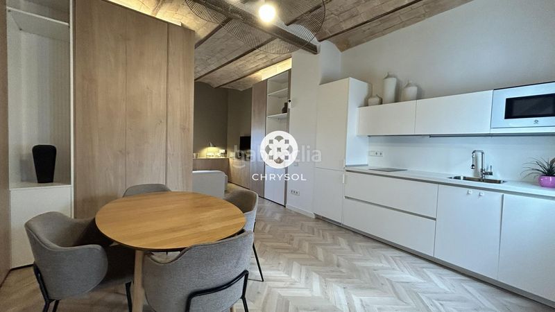 Foto 1e1fa5e0-5f1c-4b1a-9d4e-e11c10032e12. Àtic amb calefacció a Dreta de l´Eixample Barcelona