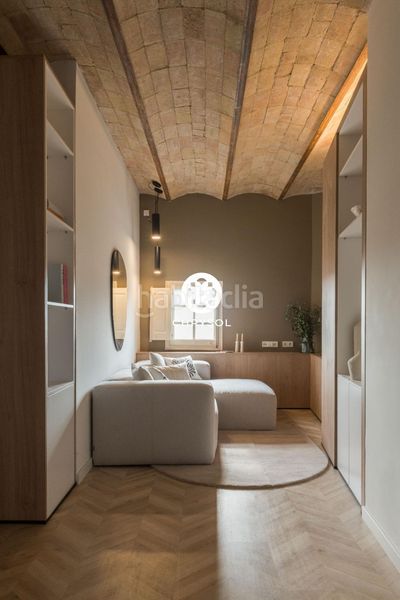 Foto e15579d9-f0ec-4642-b5f1-513c0e840abb. Àtic amb calefacció a Dreta de l´Eixample Barcelona