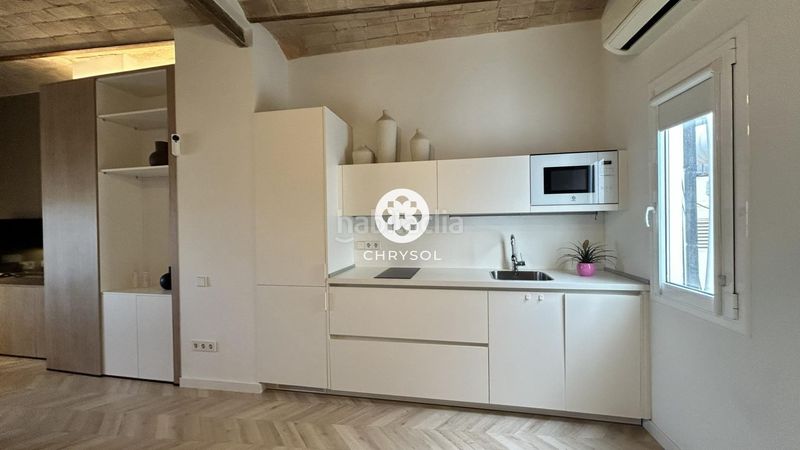 Foto fae6d67f-9db8-44e9-905f-e9d7c4021b8a. Àtic amb calefacció a Dreta de l´Eixample Barcelona