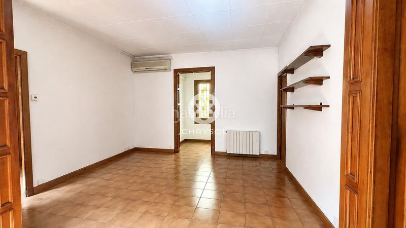 Foto 9ce3fcdd-bad5-4c81-a8d1-f8a5688ff0f4. Casa amb calefacció a Sant Gervasi - Bonanova Barcelona