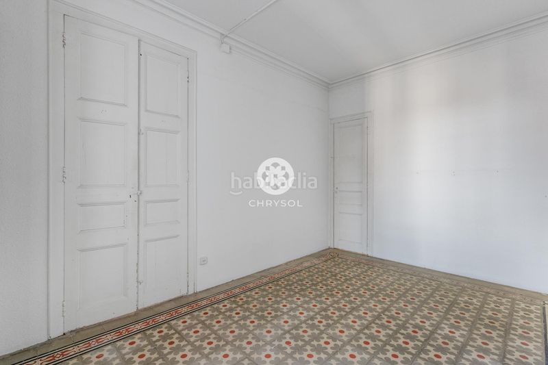 Foto f9ac3b97-d64c-4f1e-8a7b-97a2fb146e5d. Pis a Dreta de l´Eixample Barcelona