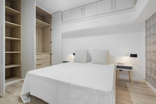 Appartement à Baix Guinardó. ¡luminoso y moderno piso reformado junto a la sagrada familia!