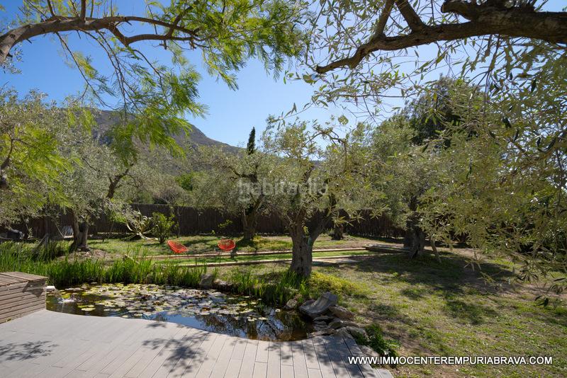 Foto 0ce1d5cc-d4e5-4cdc-9fb4-476a36647633. Chalet magnífica villa reformada rodeada de naturaleza en Palau-saverdera