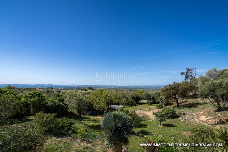Foto abb65ecc-b48f-4e48-a3d4-c14919ee353d. Chalet magnífica villa reformada rodeada de naturaleza en Palau-saverdera