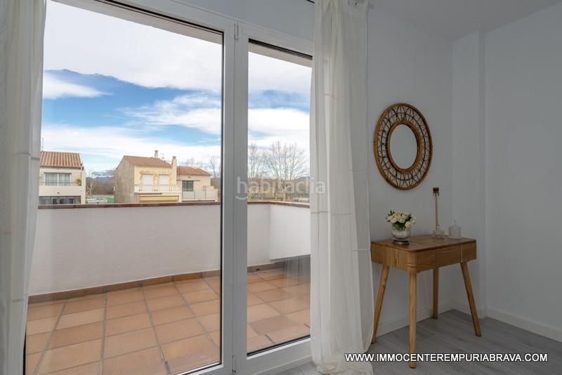 Foto a3609a5d-8ac0-4fb0-ad87-f0a30d72ec26. Chalet la casa del pescador antes de los puentes en Empuriabrava