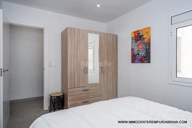 Foto 0aceb1db-21fe-4029-8369-c0da3f0712be. Ático magnífico apartamento con terraza muy amplia en Empuriabrava