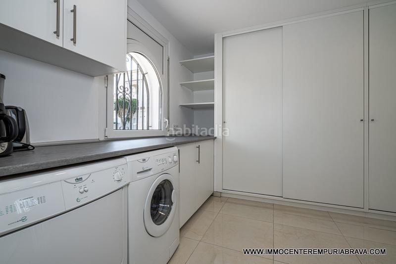 Foto 24f45e6d-7475-4c05-8624-255f0f077cc7. Chalet magnífica villa con amarre de 12 metros en Empuriabrava