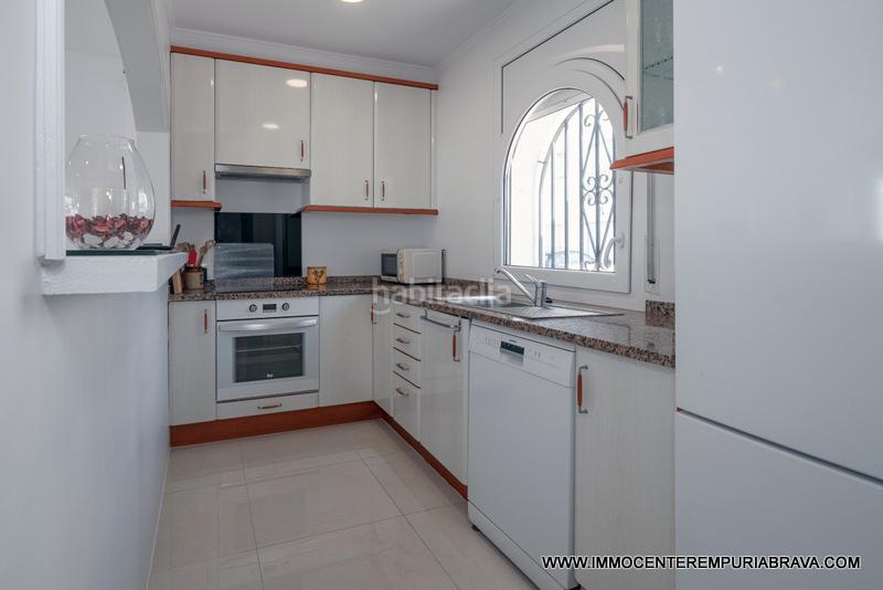 Foto 61726604-a98b-4ef1-acc7-ea8cadd02f87. Chalet magnífica villa con amarre de 12 metros en Empuriabrava