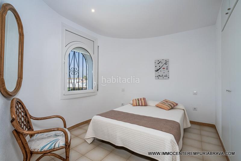 Foto 6bddde19-7528-4900-b4ff-e25c17e0de3f. Chalet magnífica villa con amarre de 12 metros en Empuriabrava