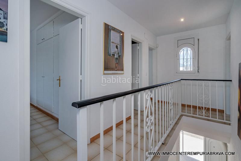 Foto d99eec31-a4e8-4761-b521-c7572eb3720e. Chalet magnífica villa con amarre de 12 metros en Empuriabrava