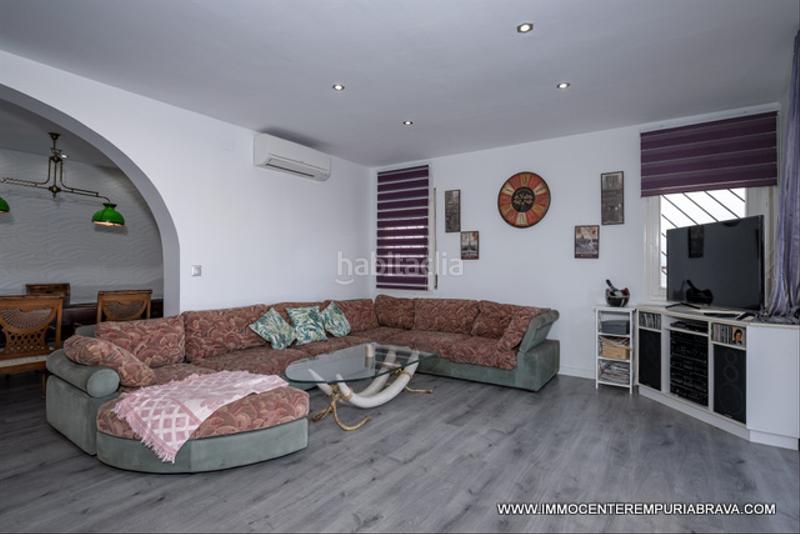 Foto dcec1386-2cdb-4e7d-b0b0-071adcd99c85. Chalet avec parking piscine dans Tordera - Fluvià - Llobregat Empuriabrava