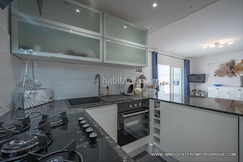 Foto a1e42c46-7879-49e3-a611-a515c80341e6. Chalet encantadora casa de una sola planta orientada al suroeste al amplio canal en Empuriabrava