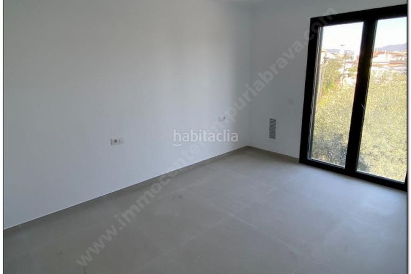 Foto 7b984a56-7b5d-4899-b4a5-db3c7a7b4c56. Xalet a Requesens Empuriabrava