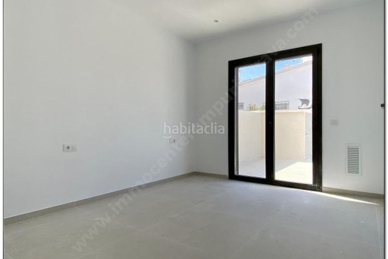 Foto d4a487f2-ba5a-4e6e-a319-b8fc0cbf4bd9. Xalet a Requesens Empuriabrava
