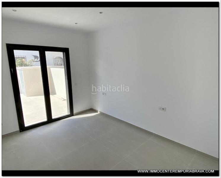 Foto 3e548f08-d496-4cf0-99d3-0c5f7647af06. Chalet nueva villa de lujo cerca de la playa en Requesens Empuriabrava