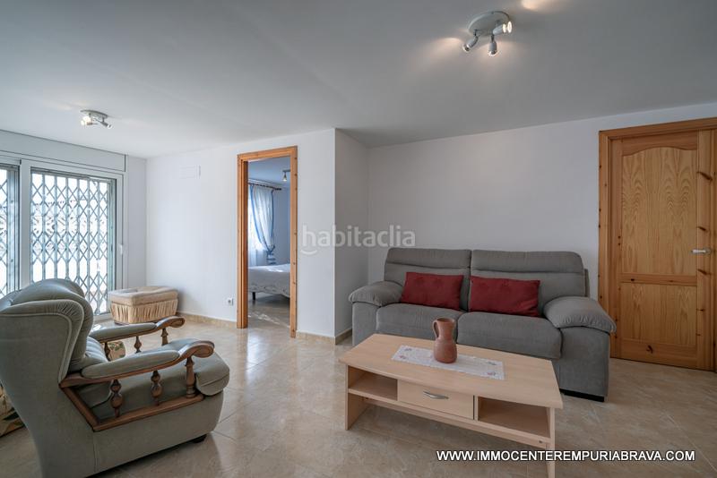 Foto b1e3863f-286e-4664-b395-fc73d0dc2533. Planta baja magnífico piso situado en Nord Roses