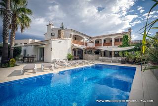 Xalet a Cap Ras - Creus - Falconera. Villa 8 dormitorios con amarre de 25 metros