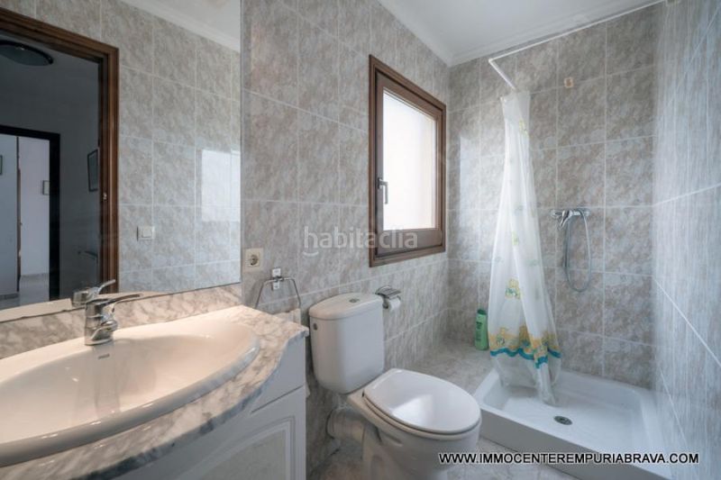Foto 4eb900d6-2328-46d5-807f-c4fa209f1421. Xalet a Requesens Empuriabrava
