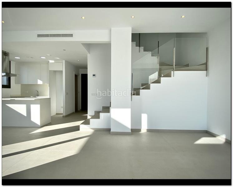 Foto 63fa73cc-4fcb-4e7e-9fd0-09f1259e6e15. Chalet magnífica casa de obra nueva con piscina y jacuzzi en Empuriabrava