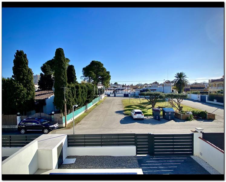 Foto 7dd83de1-61b6-499e-99f8-bf9502b0d078. Chalet magnífica casa de obra nueva con piscina y jacuzzi en Empuriabrava