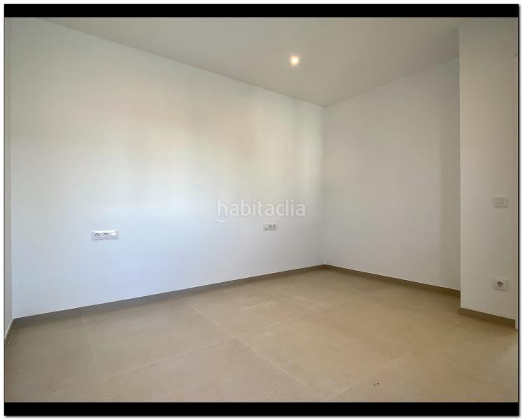 Foto 8783209c-abae-4268-8f21-e5b827c94be7. Chalet magnífica casa de obra nueva con piscina y jacuzzi en Empuriabrava