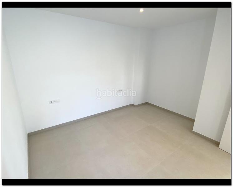 Foto a2d2411a-3e91-4d26-b861-78ddf1a2d485. Chalet magnífica casa de obra nueva con piscina y jacuzzi en Empuriabrava