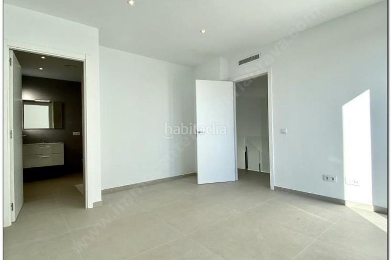 Foto e72cc7e6-7697-459a-aca3-2e767f428bc1. Xalet a Requesens Empuriabrava