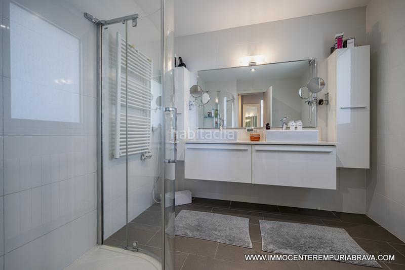 Foto 8c2fa4eb-0ff5-4d63-8643-8ee53893e912. Chalet sublime villa de lujo situada en un entorno privilegiado en Empuriabrava