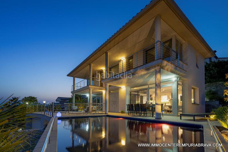 Foto af5afa7f-c455-42f3-8ea5-20ad6f7eadfe. Chalet sublime villa de lujo situada en un entorno privilegiado en Empuriabrava