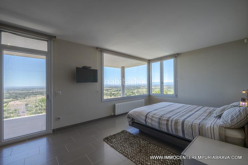 Foto c9aba7d6-7d81-4830-b8fd-55d209eaf6fa. Chalet sublime villa de lujo situada en un entorno privilegiado en Empuriabrava