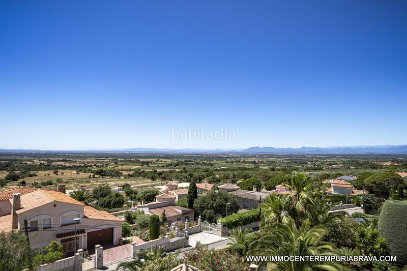 Foto e0f47d67-0cd7-4528-a353-bee1bec69843. Chalet sublime villa de lujo situada en un entorno privilegiado en Empuriabrava