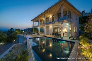 Xalet a Palau-saverdera. Sublime villa de lujo situada en un entorno privilegiado