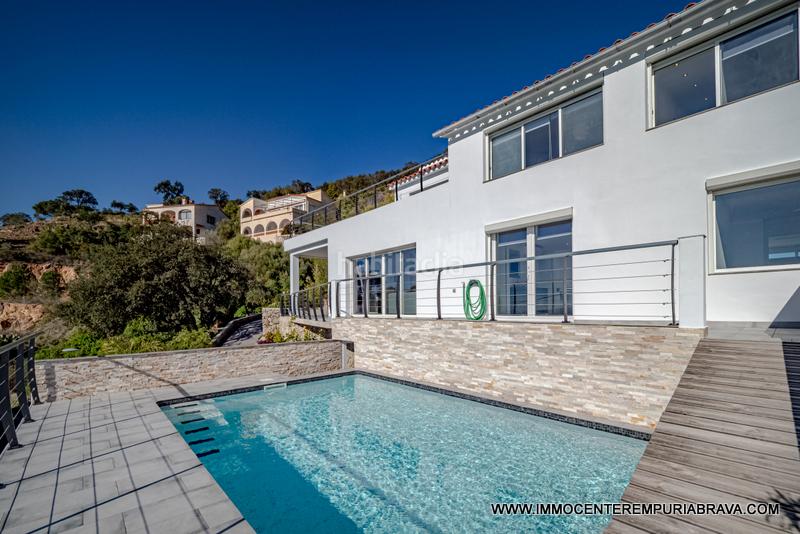 Foto 0b7a7509-bed4-45be-be79-ca75d5808316. Chalet sublime villa en las alturas de mas fumats en Roses