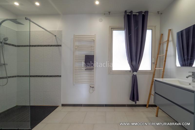 Foto 7fed4dfc-6493-4c89-9649-6d4bbb8a5898. Chalet sublime villa en las alturas de mas fumats en Roses