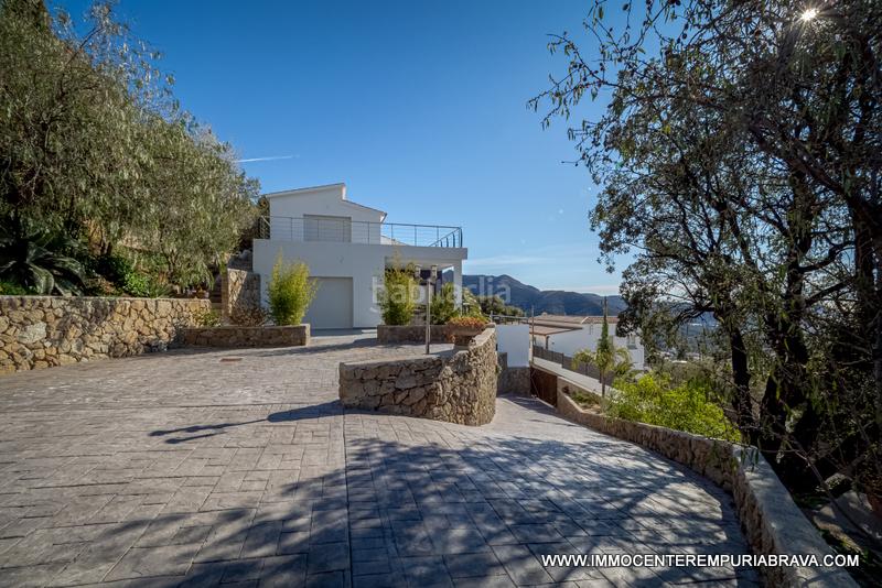 Foto dfa052da-3595-4a9b-bf97-35fe50304904. Chalet sublime villa en las alturas de mas fumats en Roses