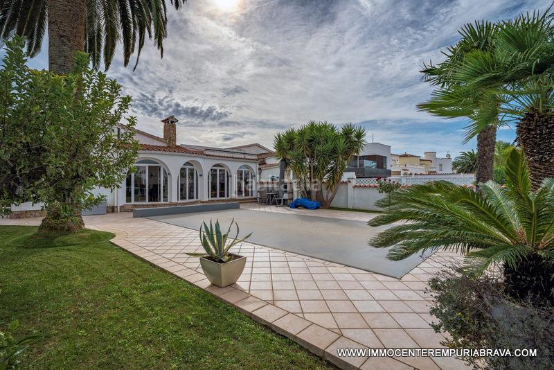 Foto 78aed84d-05d5-43c4-99cf-f94c5fc80584. Chalet avec chauffage parking piscine dans Tordera - Fluvià - Llobregat Empuriabrava