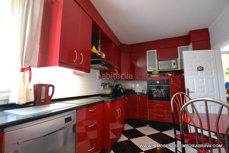 Foto 1e8ea3ef-2071-459b-b40d-02951f33c497. Chalet magnífica villa con amarre de 30 metros en Empuriabrava