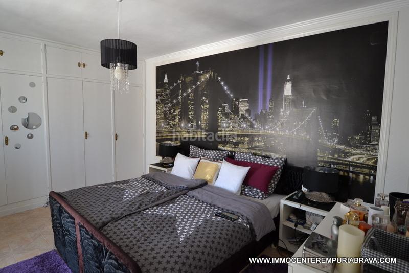 Foto 59b1a523-f0a6-4c55-9eaf-fa706e1f75bf. Chalet magnífica villa con amarre de 30 metros en Empuriabrava