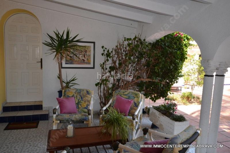 Foto dcbd6585-98cb-443a-8aac-f0024e178fc0. Xalet a Carmençó Empuriabrava