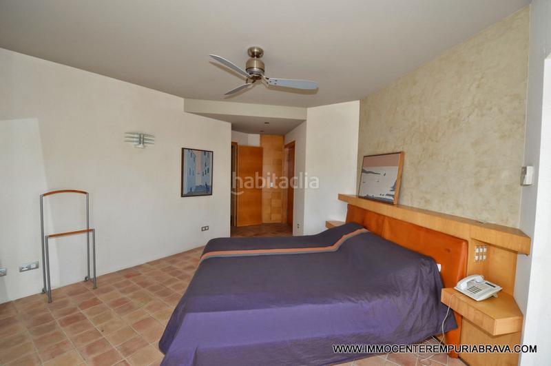 Foto 836235f4-689f-4e6f-925c-de4a3e9dfc5a. Chalet exclusiva y moderna, villa de arquitecto con amarre para velero. en Empuriabrava