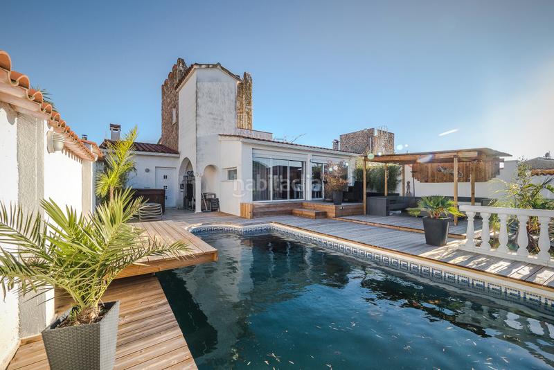 Foto ee2a4740-b1f3-4146-a620-a7d4c817abaa. Chalet hermosa villa de estilo loft en el gran canal y amarre en Empuriabrava