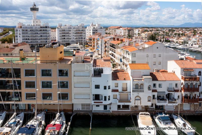 Foto abb75326-f93a-4ffd-88e7-d2b368d81d90. Chalet casa de pescadores totalmente reformada antes de los puentes en Empuriabrava