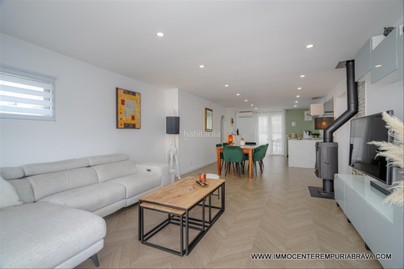 Casa de una sola planta totalmente reformada Empuriabrava