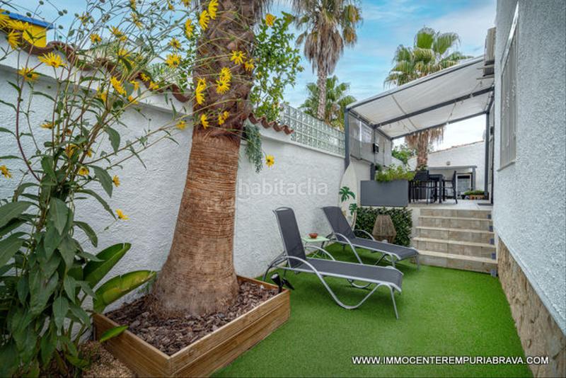 Foto e1657276-ce97-49b5-8823-5100679efb29. Chalet casa de una sola planta totalmente reformada en Empuriabrava