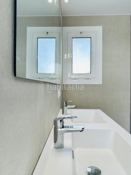 Foto 4b314cf6-e7f7-414a-b31f-1725d6c9070c. Chalet casa reformada de una sola planta con amarre de 12,50 metros en Empuriabrava
