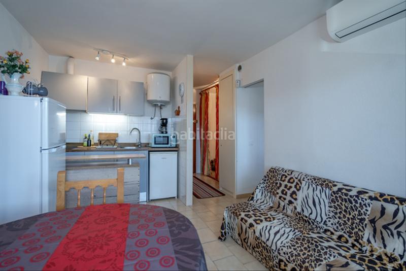 Foto 5e6eea1b-661b-4841-ae00-a57240696686. Apartamento bonito apartamento con aparcamiento y bodega en Empuriabrava